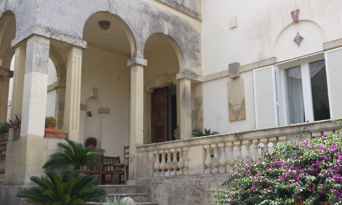 Cutrofiano Villa | Villa 'Luxury Monika' with Private Pool, Wi-Fi and Air Conditioning