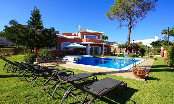 Vilamoura Villa | Villa Luz: 7 Bedrooms, Pool & Garden near Beaches