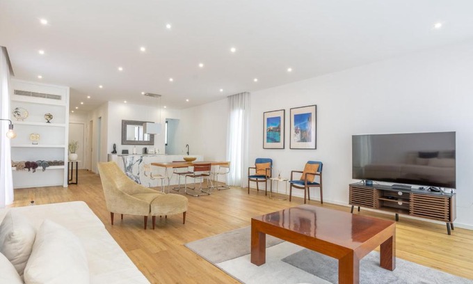 Imaculado Coracao de Maria Villa | Villa Mármore: Guest Rated 9.7, Breakfast & Family Friendly