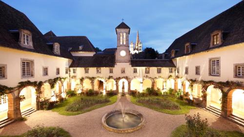 Autun Apartment | Villa Médicis AUTUN: Family and Pet-Friendly Retreat