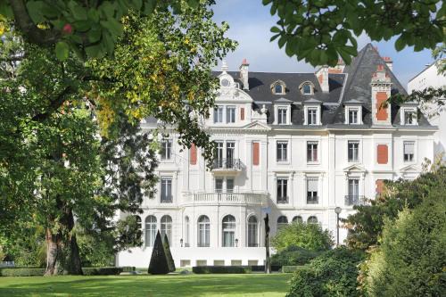 Besancon Apartment | Discover Villa Médicis Besançon: Family-Friendly Retreat