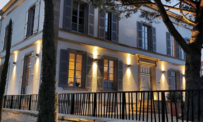 Les Herbiers Hotel | Villa Métis: 4-Star Retreat with Family-Friendly Amenities