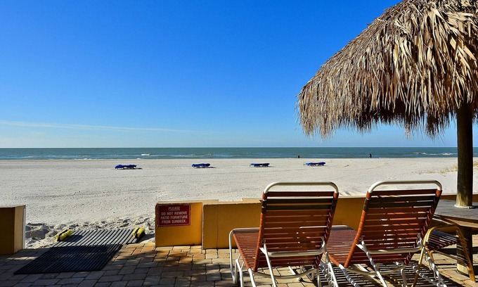 Madeira Beach Condo | Villa Madeira 505 - Premier
