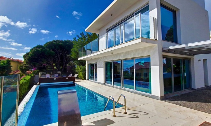 Canico House | Indulge at Villa Madeira by LovelyStay: 10/10 Rating & Spa
