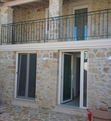Aleimmatades House | Villa Magda: Pet-Friendly Haven with Top Guest Ratings