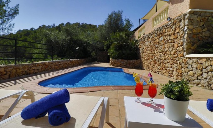 Calvia Villa | Elegant Villa Magdalena: Family-Friendly with Pool Access
