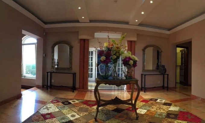 Charneca de Caparica e Sobreda Villa | Villa Magnolia - Family-Friendly Retreat with Private Pool
