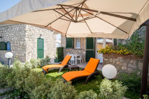 Monte Chiaro House | Discover Villa Mami Luroviga: Rated 9/10 & Family-Friendly
