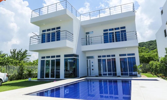 Santa Veronica Villa | Villa Mandalay: 4-Star Retreat with Pool and Family Fun