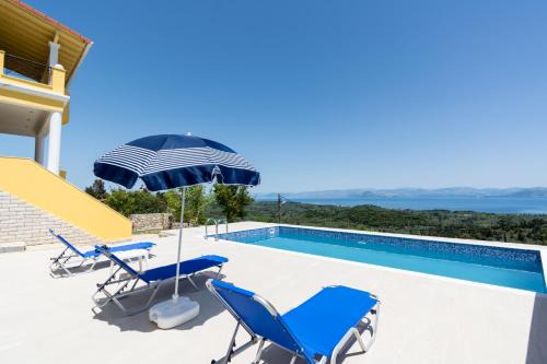 Lefkimmi Villa | Relax at Villa Marafen: Family-Friendly with Pool Access