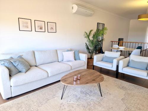 Portimao Villa | Villa Marcia Home: Nature & Sea Views Await in Lagos