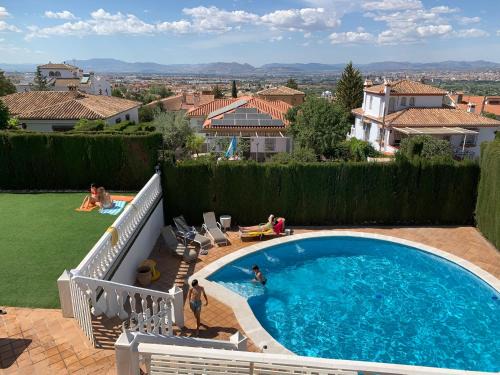 La Zubia Villa | Pet-Friendly Villa Mare Near Sierra Nevada with Pool Access