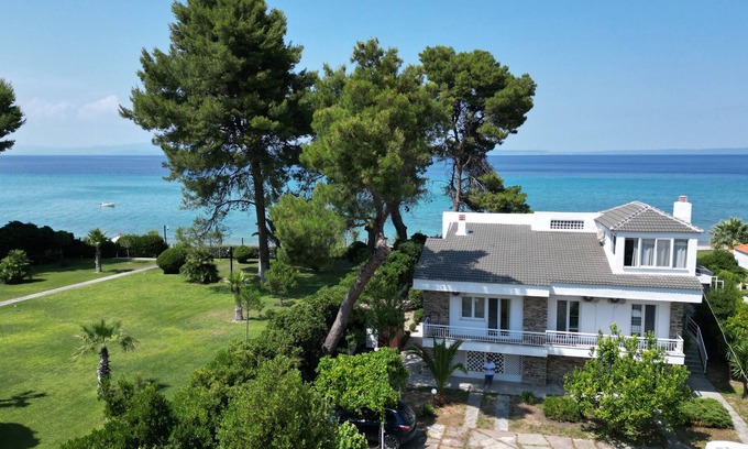 Halkidiki Villa | Villa Mare Azul - Beachfront Retreat with Spa & Family Fun