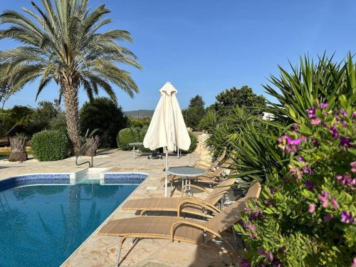 Latchi Villa | Charming Villa Margarita Latchi: Oceanfront & Pet Friendly