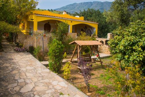 Triopetra Villa | Welcoming Villa-Maria: Pet-Friendly and Family-Oriented Stay