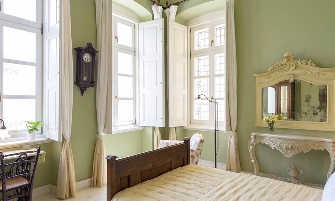 Ermoupoli Hotel | Discover Villa Maria-Syros: Family-Friendly Spa Retreat
