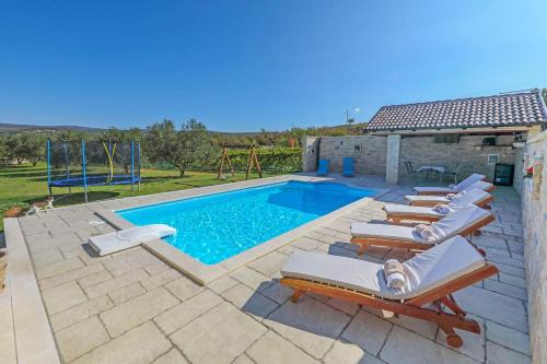Benkovac Villa | Discover Villa Marina: Family-Friendly Retreat with Pool