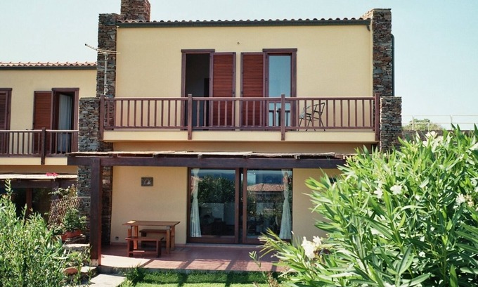 Stintino Apartment | Villa Marina: Pet-Friendly Retreat with Spa & Hot Tub