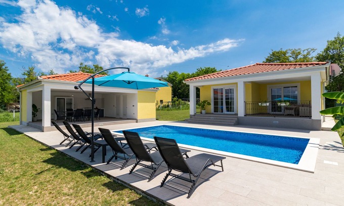 Polje Cepic Villa | Villa Mario: Family-Friendly Getaway with Private Pool