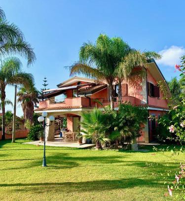 San Nicolo Apartment | Discover Villa Maris Capo Vaticano: Pet-Friendly Getaway