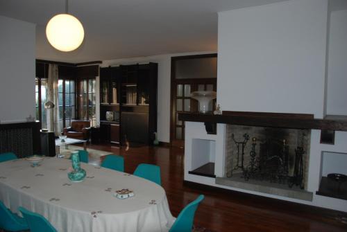 Villa d'Adda Villa | Villa Mariuccia: Pet-Friendly Getaway with High Guest Ratings