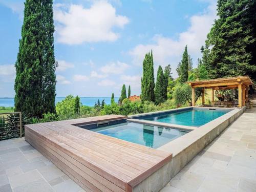 Massarosa Villa | Villa Massa rosa by Adia
