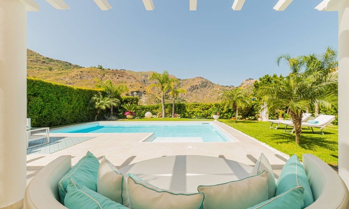Taormina Apartment | Villa Mastrissa: Top-Rated Retreat with Pool & Garden