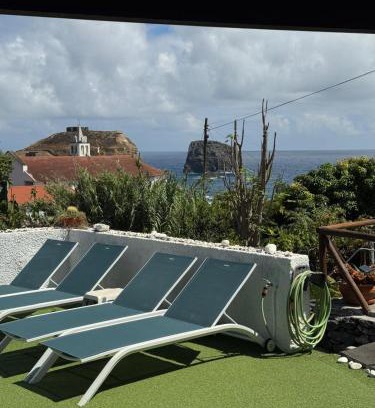 Porto da Cruz Apartment | Pet-Friendly Villa Matilde e Joaquim: Rated 9/10 by Guests