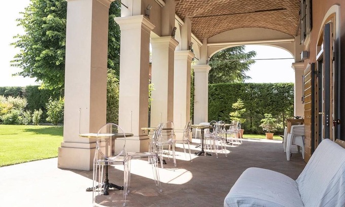 Buon Pastore-Sant'Agnese-San Damaso Bed & Breakfast | Unforgettable Stay at Villa Matildis with Spa & Breakfast