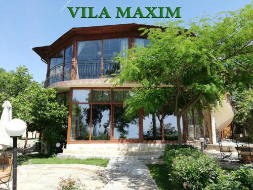 Varna House | Villa Maxim: Oceanfront Escape with Pool & Hot Tub