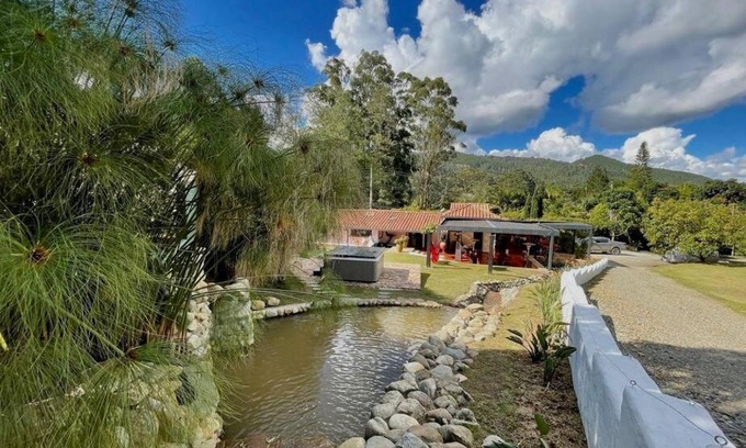 Retiro Villa | Inviting Villa Mazarello: Family-Friendly with Hot Tub & Breakfast