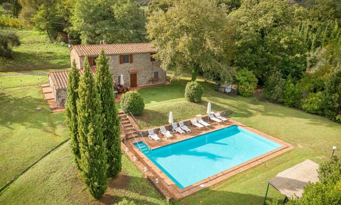 Il Poggio Villa | Villa Mealli: Private Pool, Ocean View & Family-Friendly Amenities