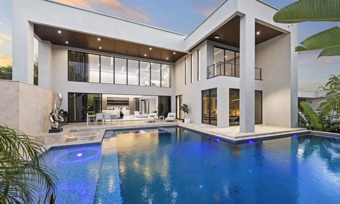 Northeast Miami Apartment | Modern Miami Waterfront Villa with Private Pool & More