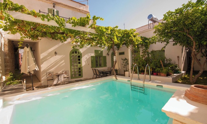 Rhodes Town Villa | Villa di Rodi: Private Pool Retreat in Rodos Town