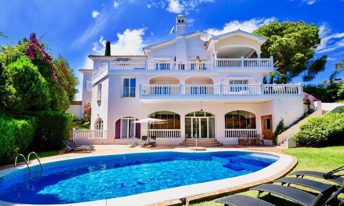 Urbanizacion el Rosario Villa | Relaxing Villa Melissa by Rafleys with Ocean Views & Pool