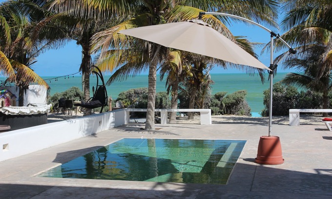 Chicxulub Puerto House | Beachfront Villa Mercedes: Pool, WiFi & Guest Rated 9.8