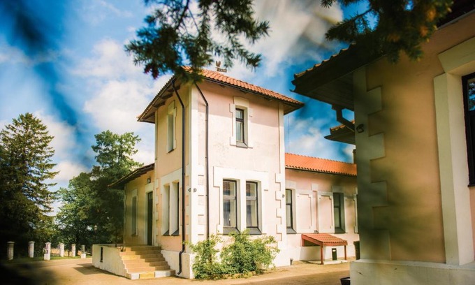 Toila Hotel | Villa Meretare: Family-Friendly Stay with Hot Tub & Breakfast