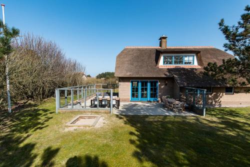 Municipality of Ameland House | Cozy Villa with Garden Near the Beach and Ocean Views