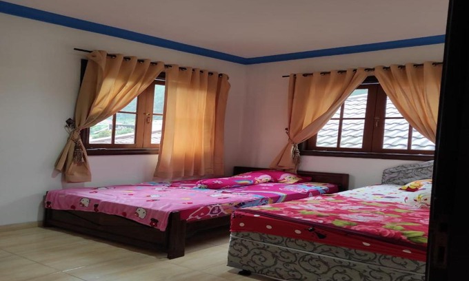 Hargomulyo Villa | Family-Friendly Villa Meteor Garden with Delicious Breakfast