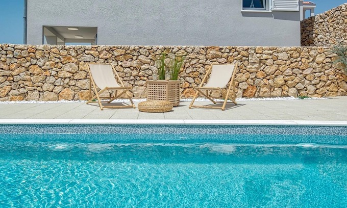 Metajna Villa | Villa Midina: Relax by Your Private Pool and Enjoy Comfort