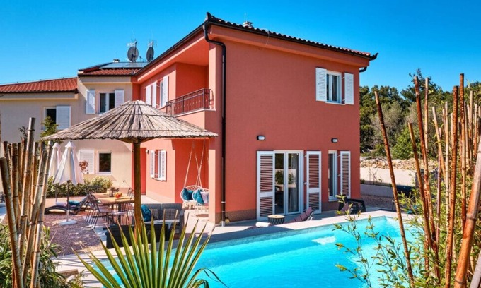 Miholascica Villa | Villa Miholašcica 1 on Island Cres by Villas Guide