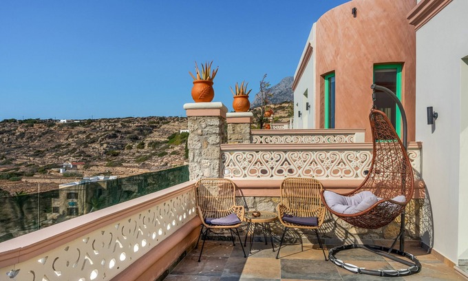 Lefkos Villa | Villa 'Mikis La Scala' - Oceanfront Bliss with Modern Comforts