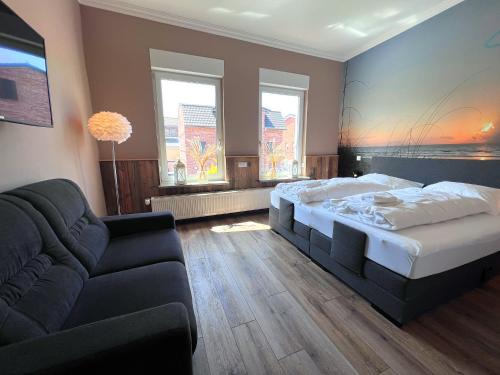 Busum Apartment | Villa Mila OG: Family-Friendly Retreat with Sauna & Parking