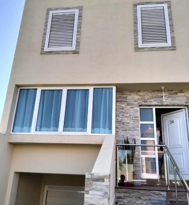 Cruce de Arinaga House | Family-Friendly Retreat at Villa Milena for Memorable Stays