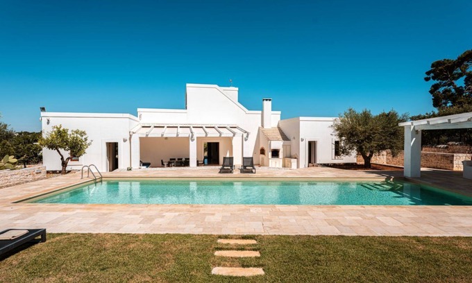 Monopoli Villa | Elegant Villas with Salt Pool in Puglia for Memorable Stays