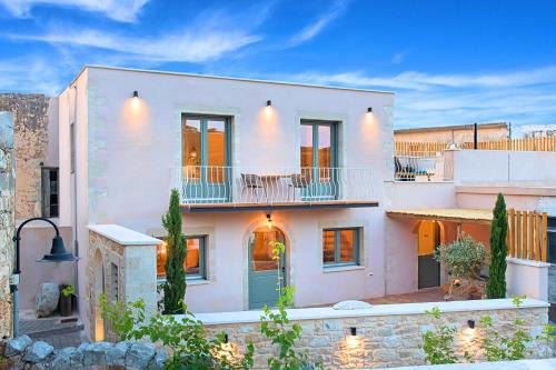 Kournas Villa | Discover Villa Mirage: Oceanfront Bliss for Families