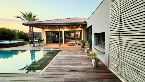 Gujan-Mestras Villa | Villa Miroir d'O - Piscine chauffée