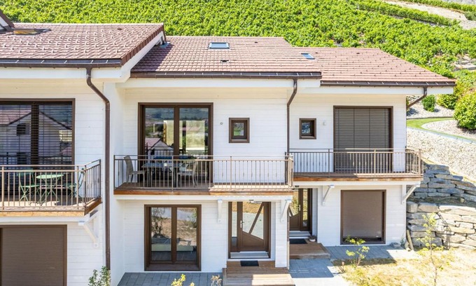 Saillon Villa | Charming Villa Near Baths - Pet Friendly & Family-Friendly