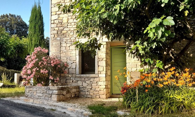 Valflaunes House | Modern Villa with Pool Near Pic Saint Loup for Relaxation