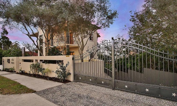 Ipswich Villa | Villa Modica: Enjoy a Poolside Escape with Top Reviews